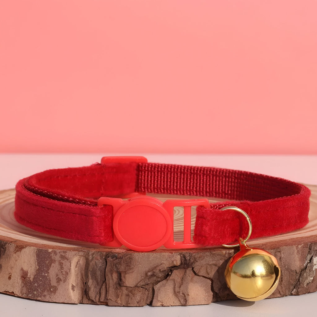 Collier Léopard Chic avec Clochette Dorée – Élégant, Réglable et Sécurisé