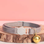 Collier Léopard Chic avec Clochette Dorée – Élégant, Réglable et Sécurisé