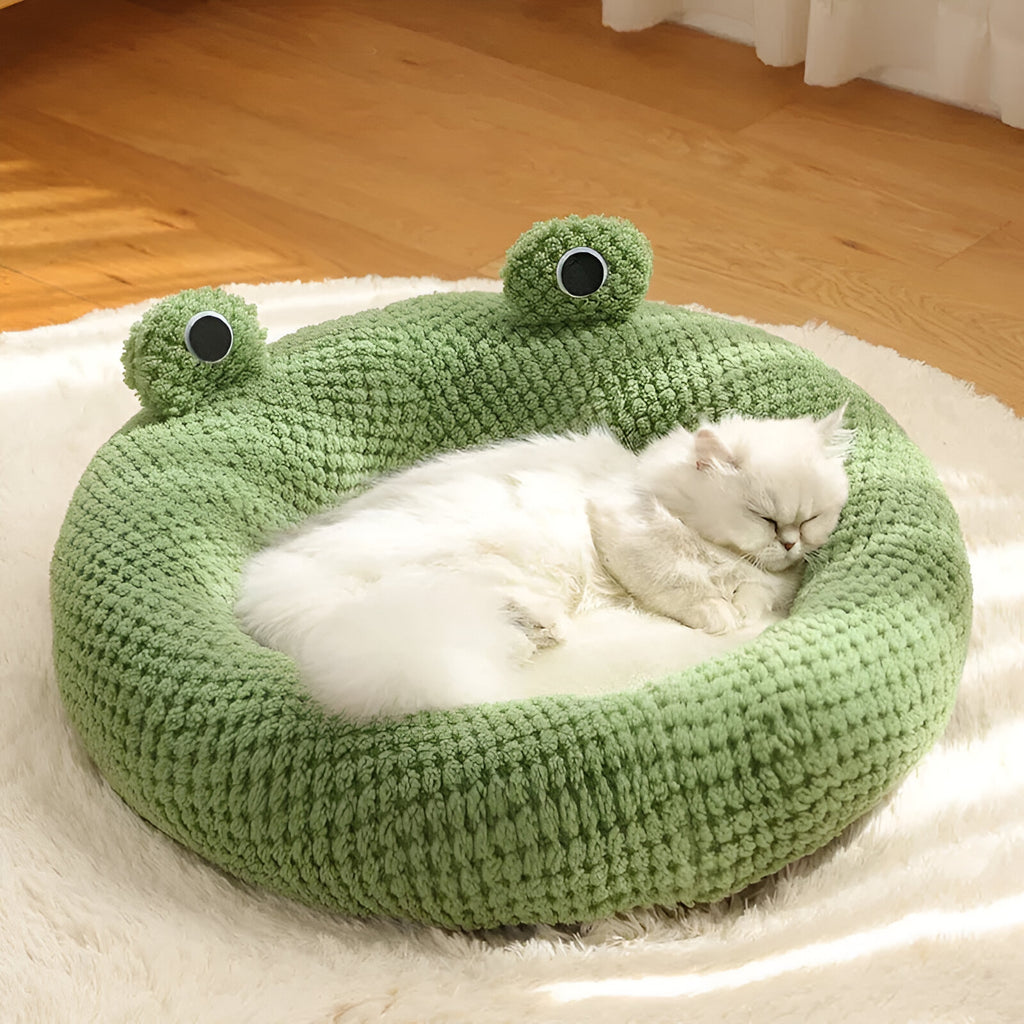 Lit pour chat en forme de grenouille