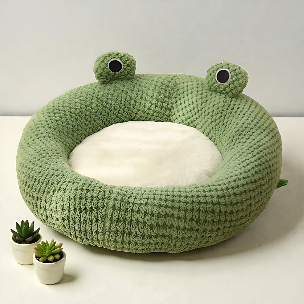 Lit pour chat en forme de grenouille